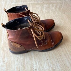 Bull Boxer Lace Up Boots